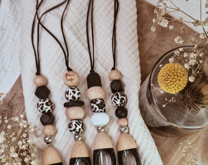 Leo Diffuser Pendant for Fragrance Oil, Car Diffuser, Oil Diffuser for Home and Car, Room Fragrance Diffuser, Aromatherapy with Fragrance Oil, Various Colors