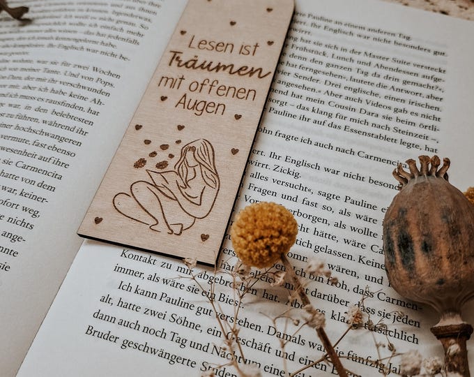 Engraved wooden bookmarks – With or without leather strap | Gift for book lovers | Various designs