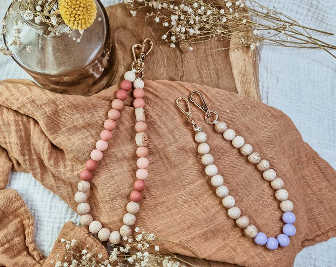 Custom short phone chain made to order, personalized phone chain, phone strap, made from silicone or wooden beads, custom-made to order