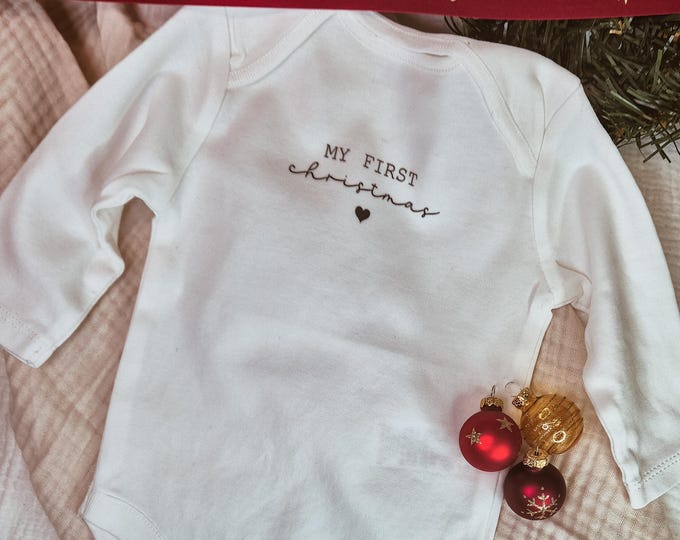 Enchanting baby bodysuit “My First Christmas” made from 100% cotton – soft, comfortable and perfect for your baby’s first Christmas!