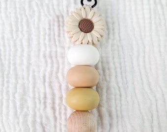 Keychain with large daisy, silicone beads and wooden balls, beige nylon strap and black carabiner