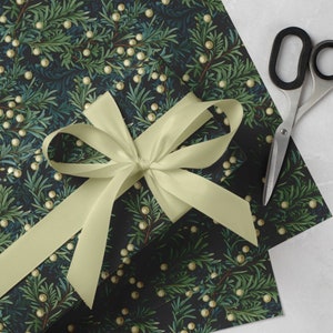 Motivo a zig zag natalizio con ramoscelli verdi e vischio - Carta da regalo festiva ispirata a William Morris - Carta da regalo tradizionale stagionale