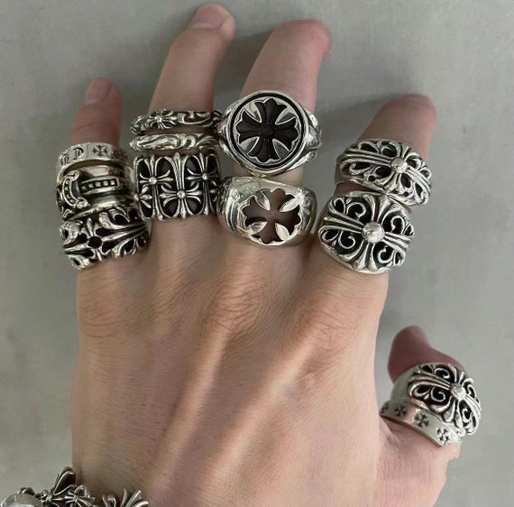 Chrome hearts hotsell ring nail