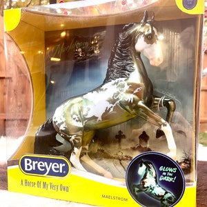 Breyer Glossy 2022 Maelstrom Halloween Horse Series Special Run Glow In The Dark Brand New in Box #1864 Factory Mint