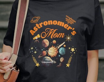 T-shirt noir cosmique parfait pour les mamans astronomes, t-shirt noir céleste, cadeau sympa pour les passionnés d'espace, les amateurs de sciences, les astronomes