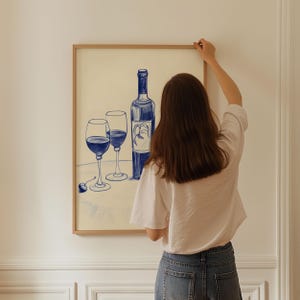 Mädchen-Abendessen-Poster, trendiges Küchendekor, Barwagen-Kunst, Cocktail-Druck, Champagner-Probleme, Weinflaschen-Wandkunst, blaue Bleistiftillustration
