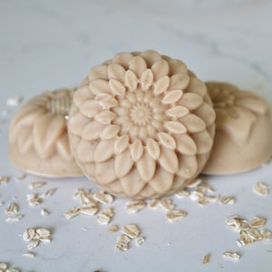 Oatmeal Honey Goat Milk Soap: Flower Shaped, Sensitive Skin (3oz Bar)