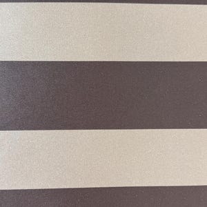 Art Deco Tapete, Tapete mit breiten Streifen, klassische zeitgenössische Streifen - Taupe Grau, Braun, Dunkelbraun