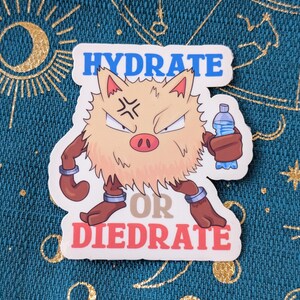Primeape Hydrate lub Diedrate Vinyl Wodoodporna Brokatowa Naklejka - Przypomnienie o piciu wody, nawodnieniu, zabawne, siłownia, motywujące cytaty, zabawne