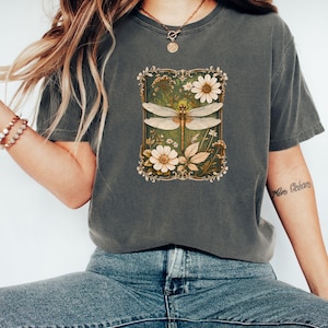 Boho Dragonfly Floral T-shirt, Nature Lover Shirt, Garden Lover Gift, Cottagecore Botanical Tee, Womens Graphic Tee