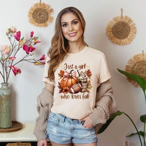 Just a Girl Who Loves Fall Shirt - Süßes Fall Vibes T-Shirt für Herbstliebhaber, perfektes Shirt für die Kürbissaison. Gemütliche Herbst Bekleidung