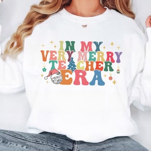 Gepersonaliseerde kerstbaanshirt, In My Very Merry Teacher Era-shirt, aangepaste naam baanshirt, nieuwe arts, kerstcadeau voor verpleegkundige