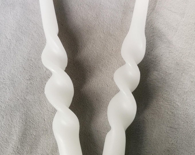 Set of 2 Twisted Taper Candles (white)