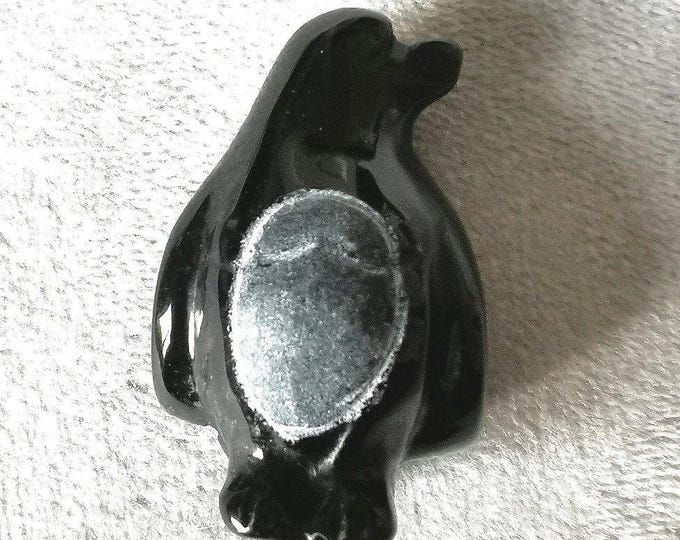 Carved Penguin (Black Onyx)