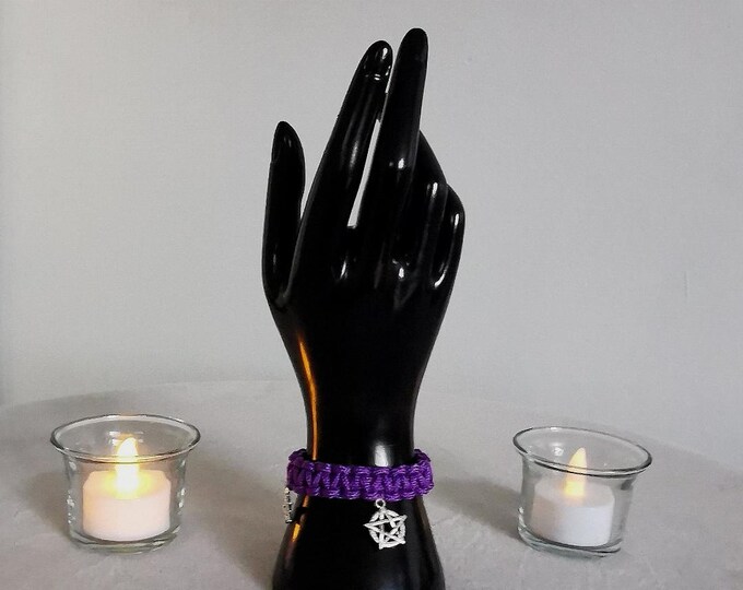 Paracord Bracelets (5 different variations) - Handmade by Ylva
