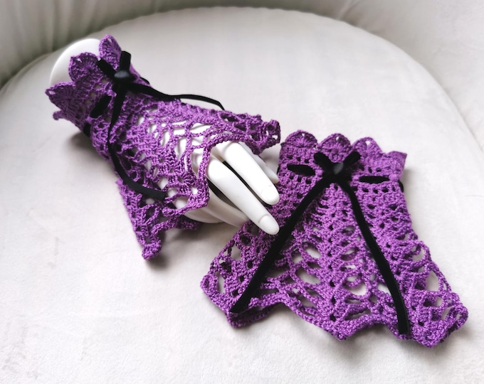 Crochet Lace Cuffs - Handmade by Ylva