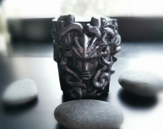 Medusa Statue - casted and handpainted by Ylva
