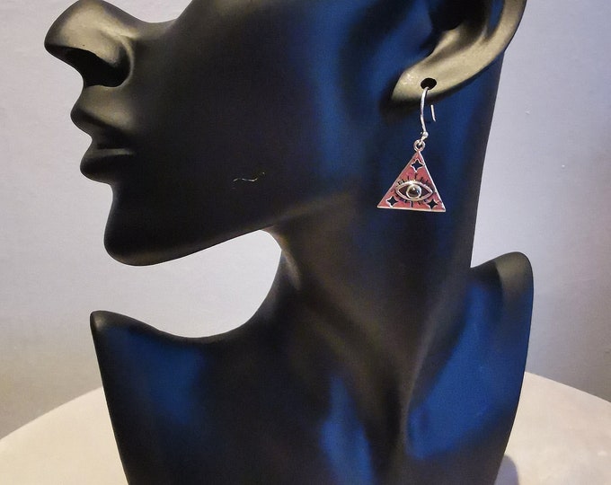 Triangle Eye Earrings with Garnet (Sterling Silver)