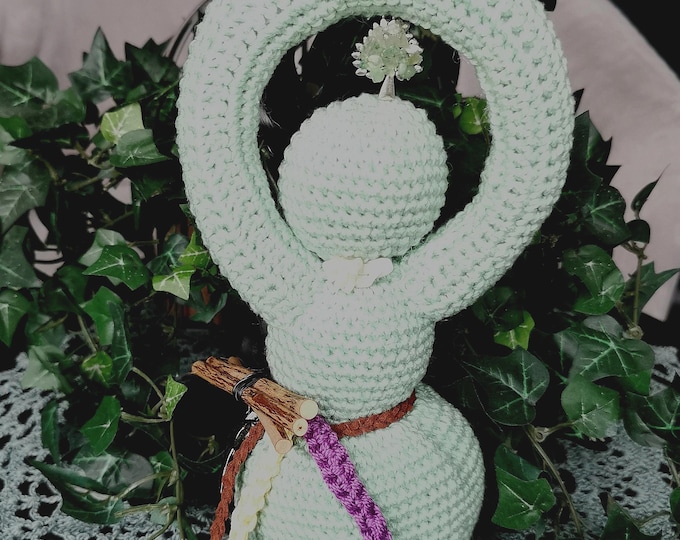 Seasonal Mother Earth Figures (4 different variations available) - Handmade by Ylva