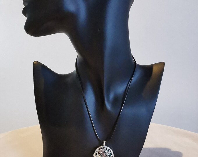 Necklace (4 different variations)