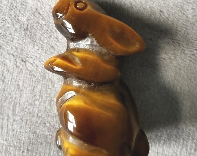 Carved Standing Rabbit (Golden Tigers Eye)