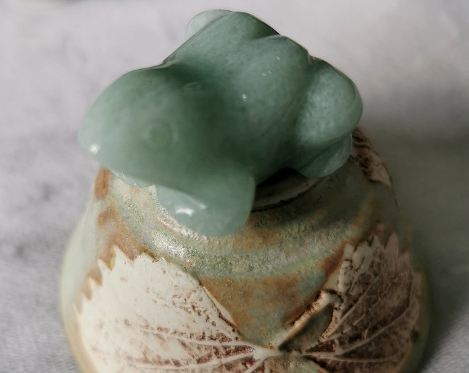 Carved Frog (Green Aventurine)
