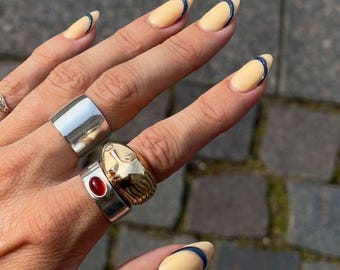 Butter Yellow Korean Press On Nails – Blue Stripe 3D Texture – Handmade Reusable Salon Quality – Pinterest Inspired Minimal Nail Set