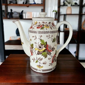 Unique Vintage Floral Design Teapot