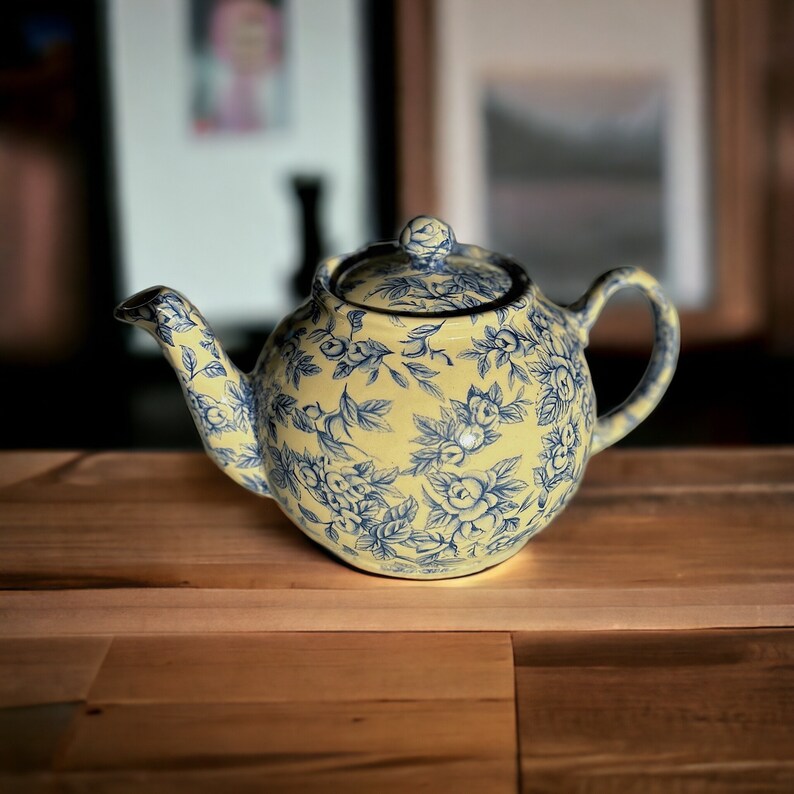 Théière anglaise en chintz bleu citronnier pour 2 tasses image 6