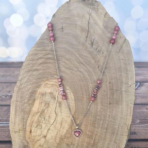 Rhodonite Necklace in 925 Silver – Set Heart & Natural Pearls – Emotional Anchor Stone – Handmade Lithotherapy Jewelry
