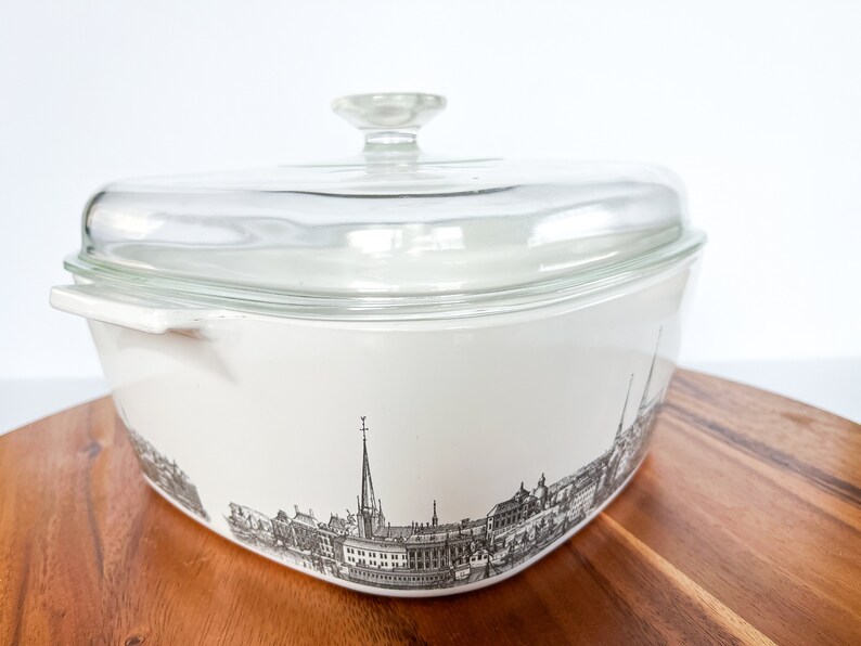 Corning Ware Renaissance P84B Casserole Dish With Lid, 4 Quart Baking