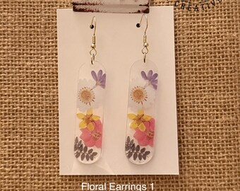 Handmade Floral Resin Dangle Earrings: Botanical Jewelry