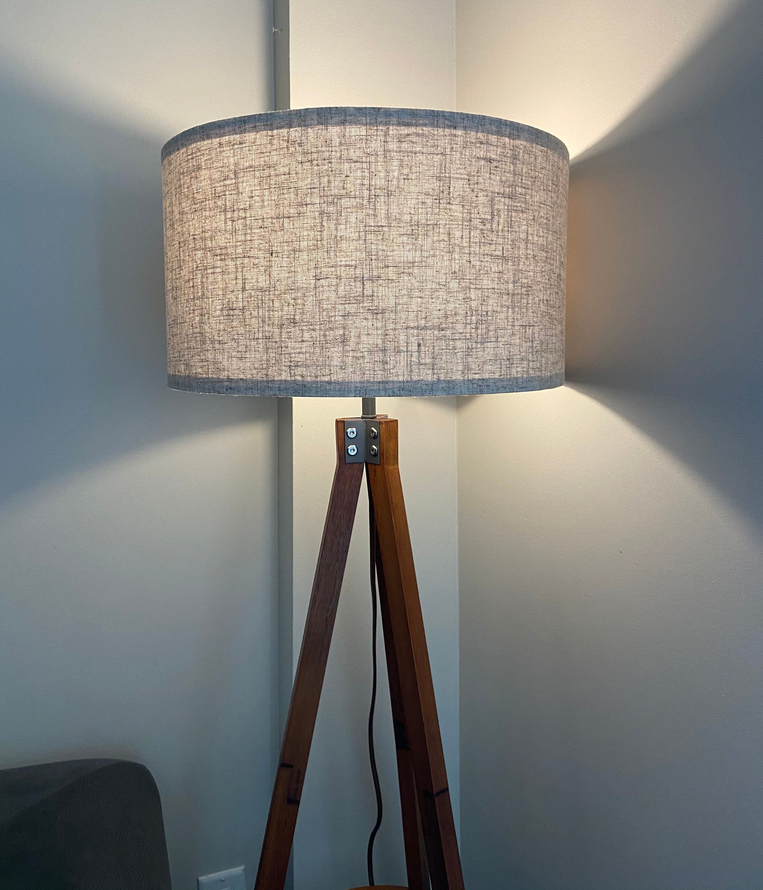Alpine tripod floor best sale lamp