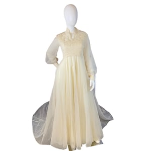 cushnie asymmetrical dress Sophisticated Queen Anne Neckline Wedding Dress