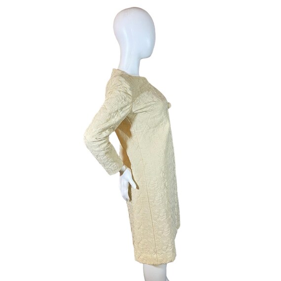 50's Vintage Cream Quilted Floral Housecoat by Ju… - image 4