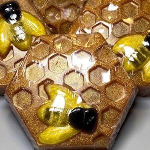 Handgemaakte zeep van Bee My Honey
