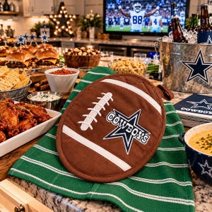 Dallas Cowboys Football Pot Holder | Cowboys Kitchen Decor | Football Hot Pad | Game Day Decor | Dallas Football Fan Gift