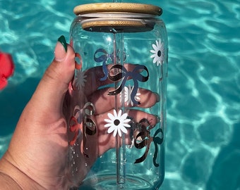 Can shaped 16oz drinking glass, pink bow and flower vinyl decoration with straw