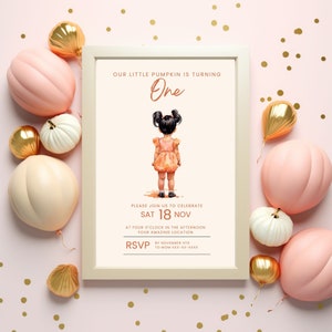 Nuestra pequeña calabaza 1er cumpleaños invitación, primer cumpleaños, otoño otoño 1er cumpleaños, calabaza, niña, cabello negro, naranja y rosa