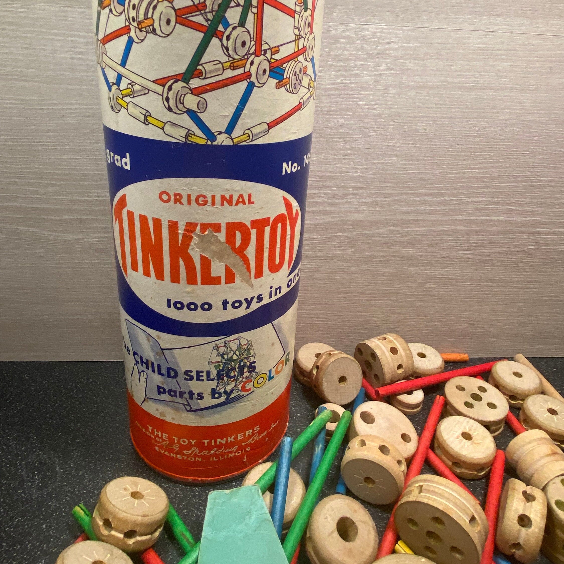 Vintage 1960s Tinkertoy Grad 146 Cardboard Tube & Tinker Toys. 125