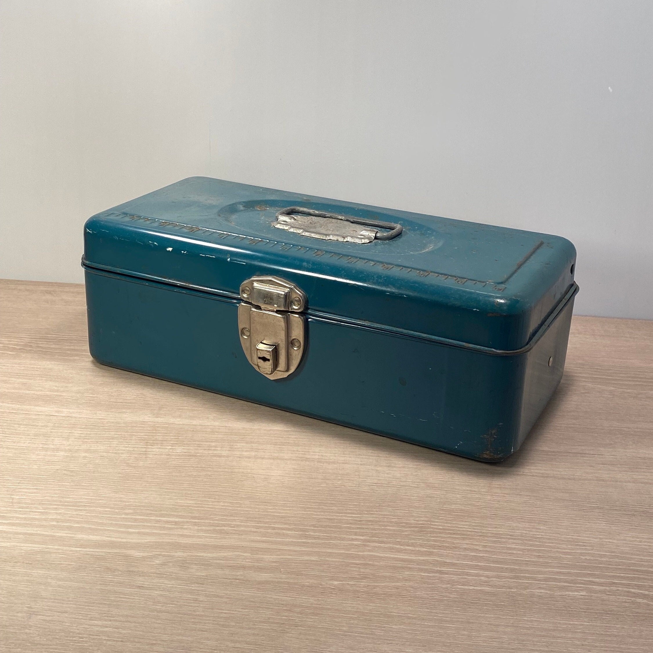 Tin Tackle Box 