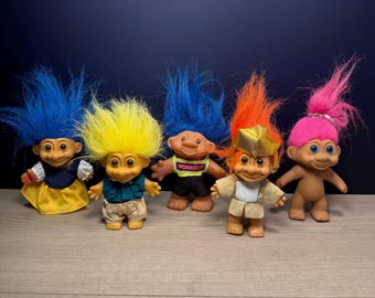 ヴィンテージ トロール人形、アクアブルーの髪、緑の目、5インチの