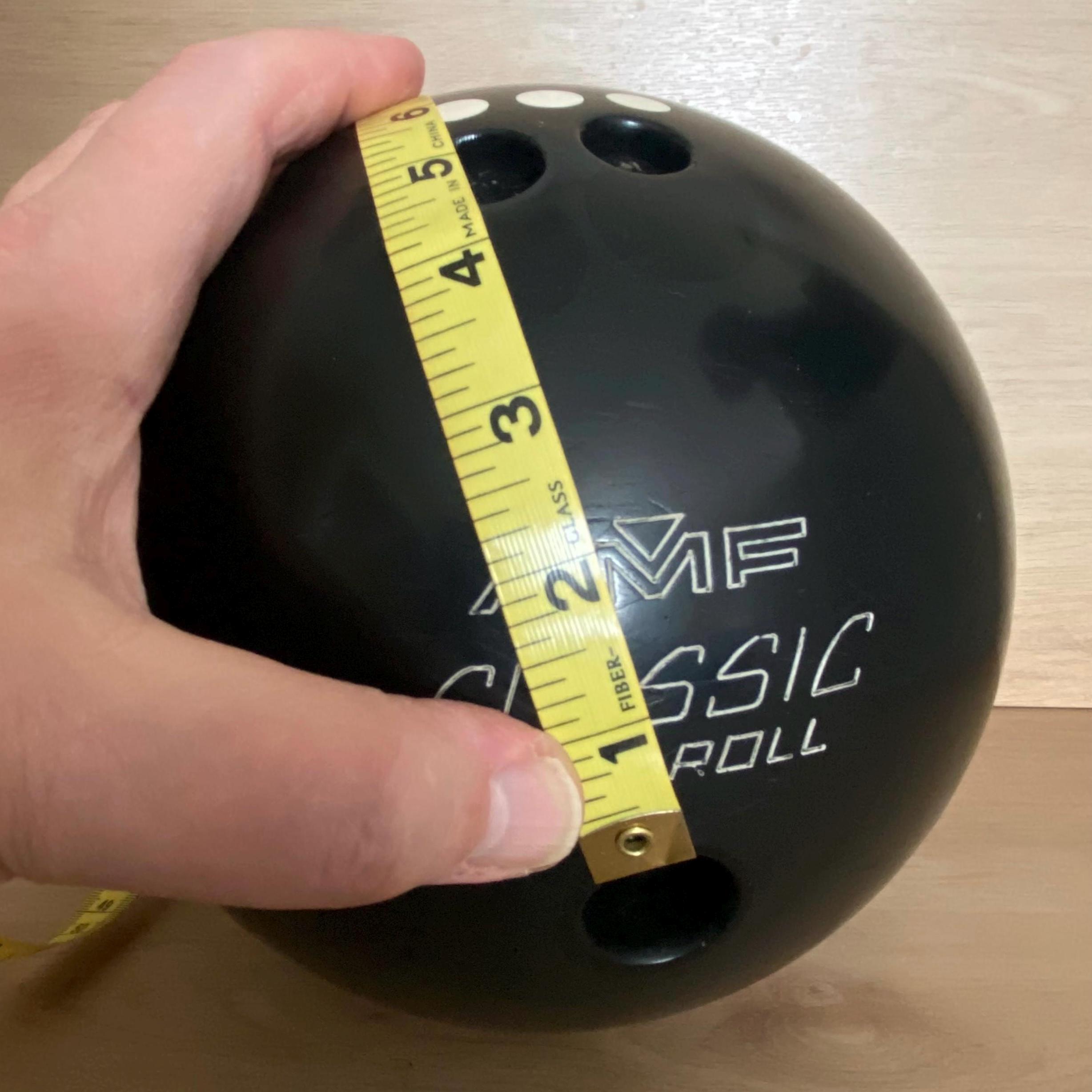 Vintage AMF Classic Pro-roll Bowling Ball, 15lb 8oz, 3-dot