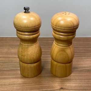 Genuine Wood Salt Shaker and Pepper Grinder Vintage Wood Salt Shaker Peppermill Home & Living Kitchen Dining