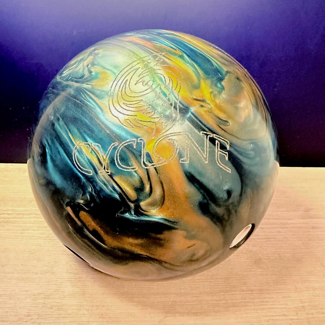 Vintage Ebonite Cyclone Bowling Ball - 15lbs - Blue Gold Silver Pearl ...