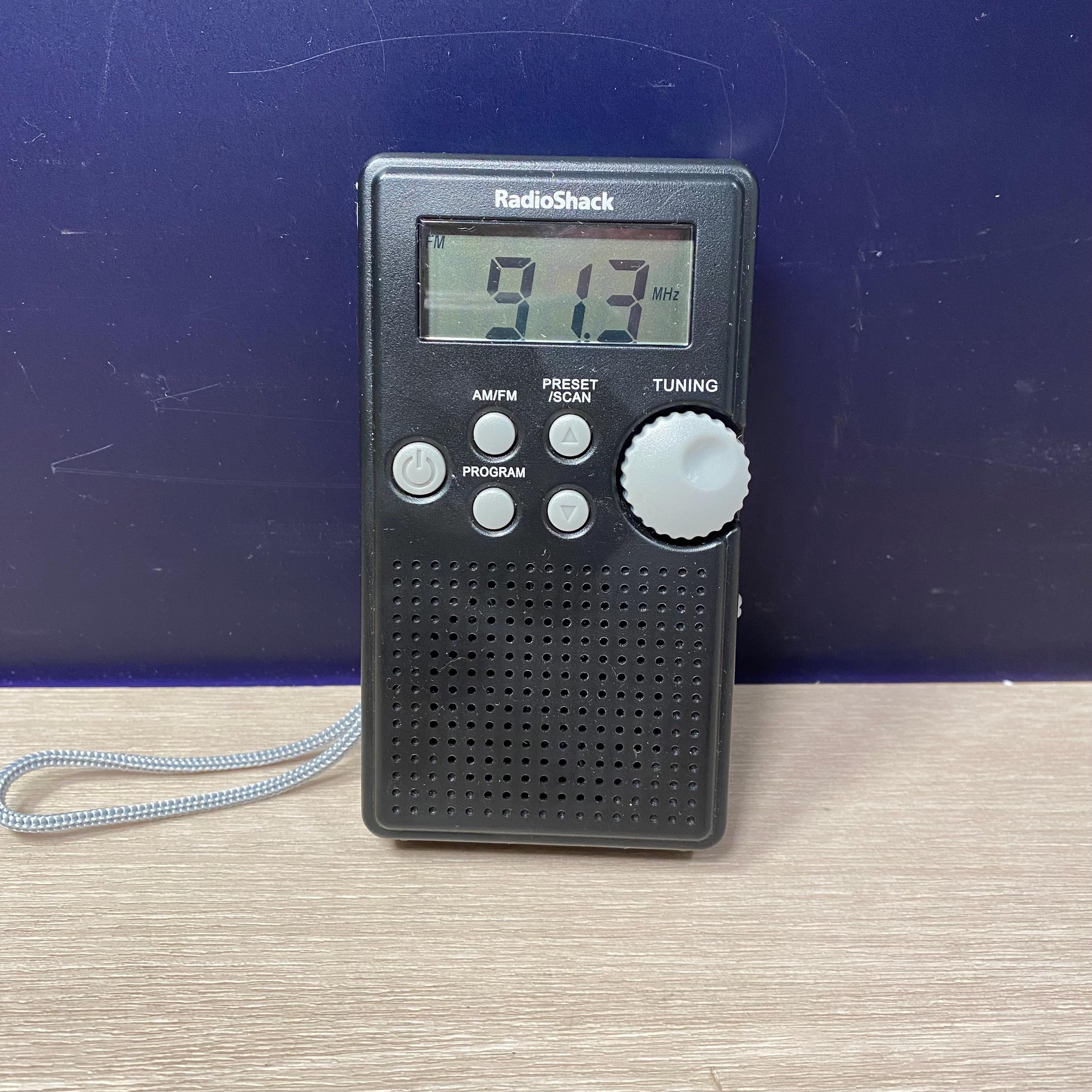 ビンテージラジオ 1980s Vintage RadioShack Pocket Radio, PLL Digital AM/FM – Retro