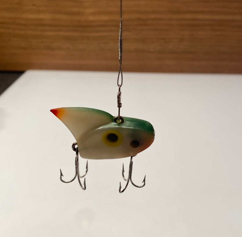 Vintage Sail Shark Fishing Lure, Red Fin Shad Color. 1.5 Long Classic