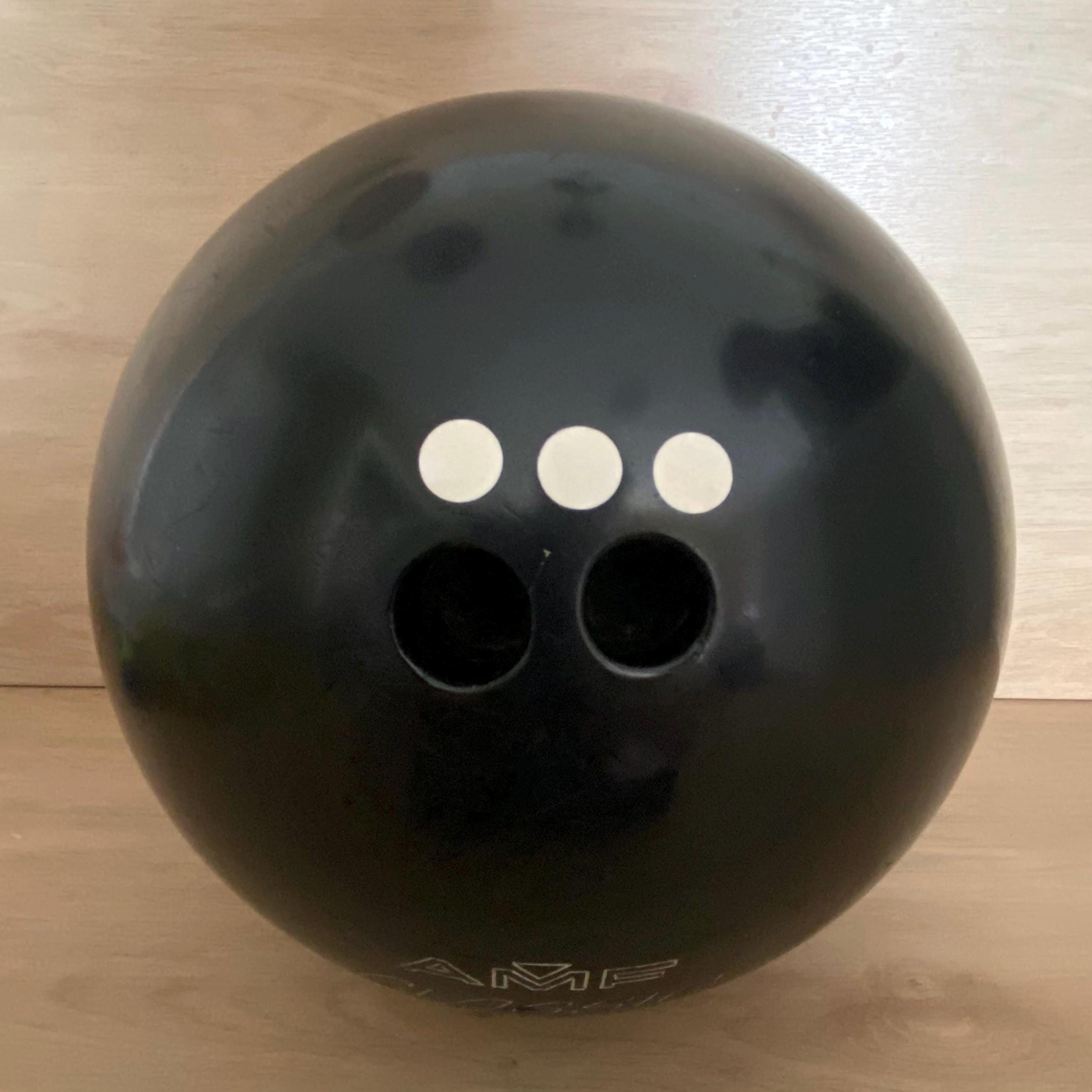 プロ　クラッシック　AMF AMF Pro Classic ボウリングボール AMF Classic Pro Roll Bowling Ball - 123Bowl