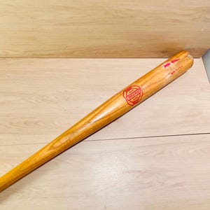 Vintage Baseball Bat 32&quot; Triple Play Youth Collectible, 60s High Quality, Made in USA, Perfect for Sports Lovers