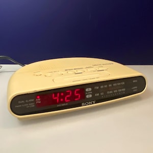 Vintage Sony Dream Machine ICF-C390 Am/Fm Alarm Clock, Red Digital Display AM/FM Clock Radio, Vintage Electronics, Home Decor
